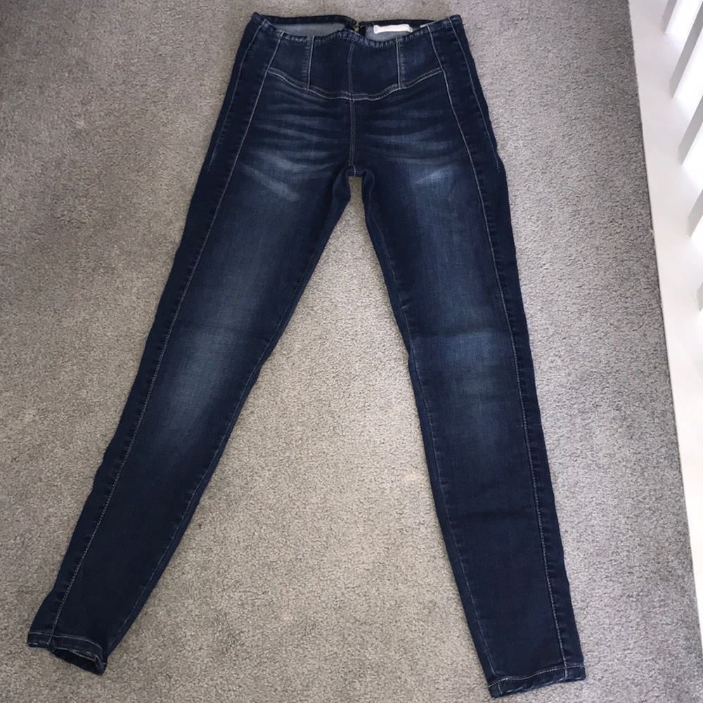 Mid-wasted legging jeans